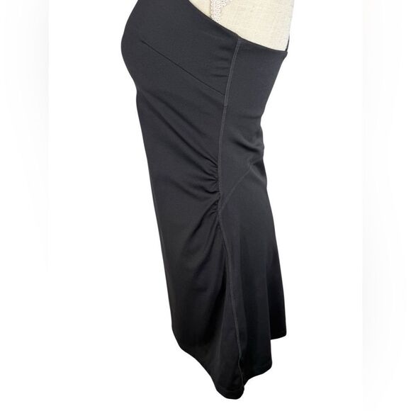 Maacie Maternity Black Stretchy Athleisure Tennis Dress - Picture 6 of 9